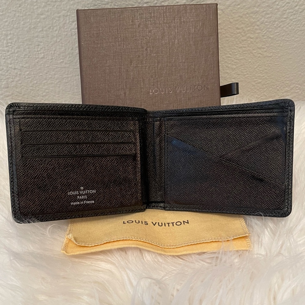 Louis Vuitton men wallet